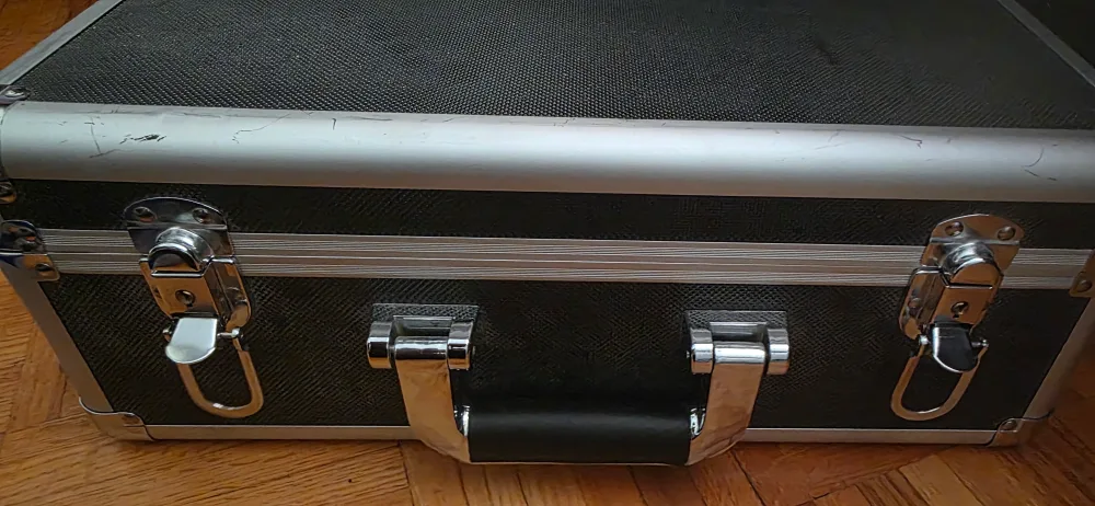 Aluminum Tool Case image indicator(2)