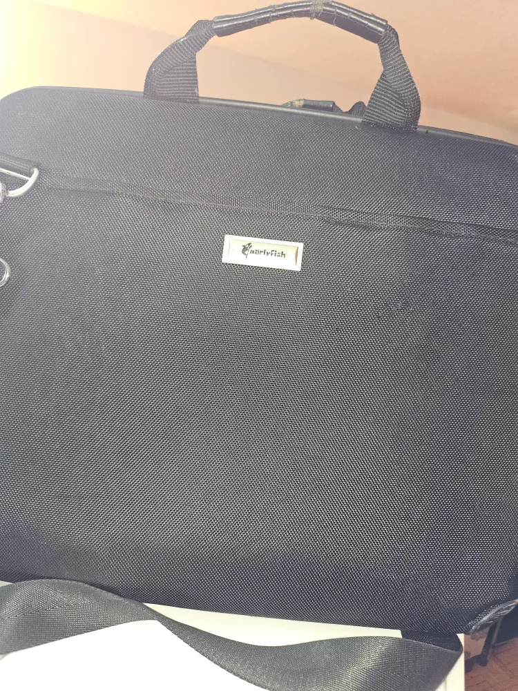 GnarlyFish Laptop Bag Hard Carrying Case, Black 17 inch image indicator(9)