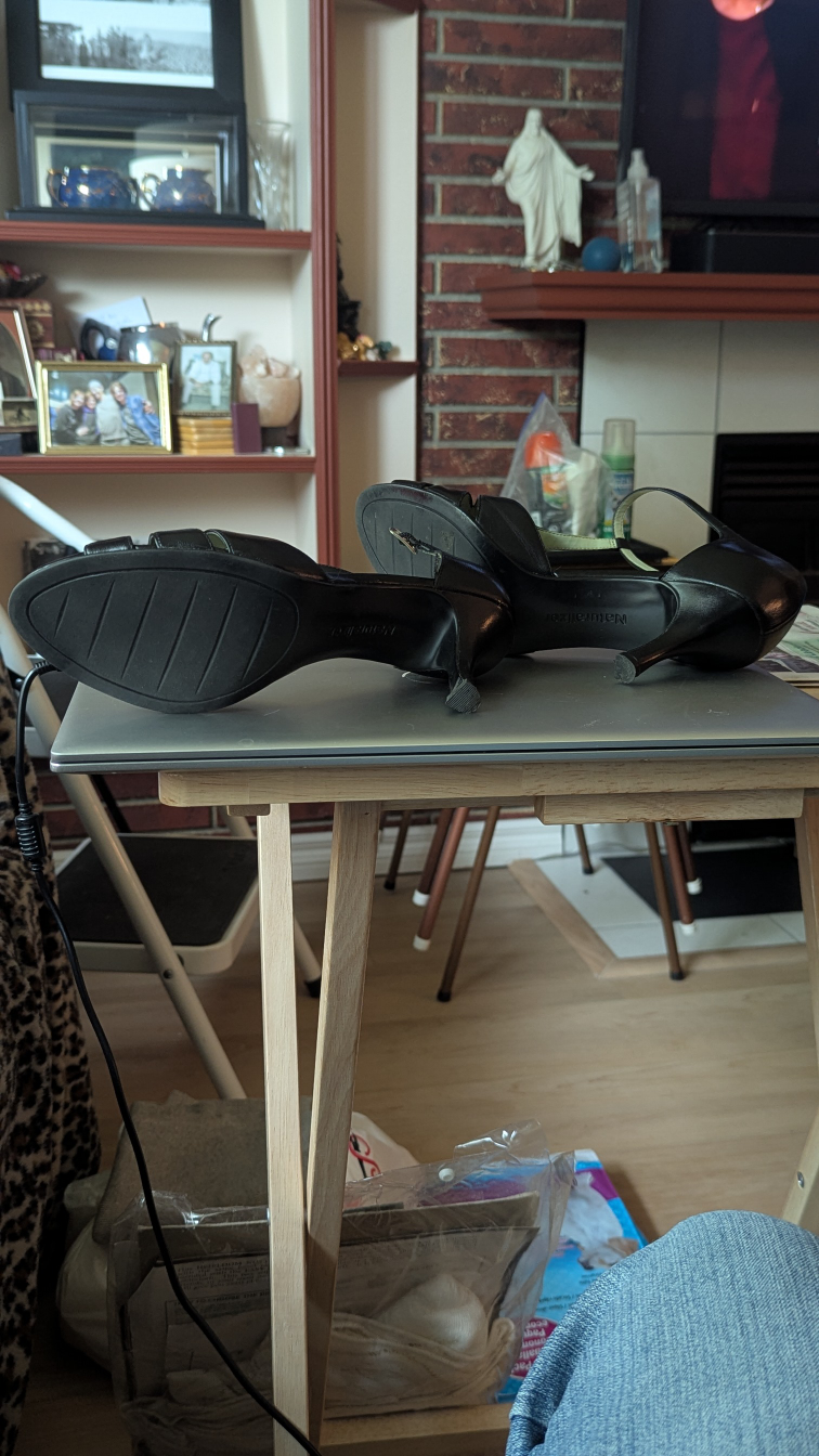 Naturalizer Black Leather Heels - Size 7 - photo 5
