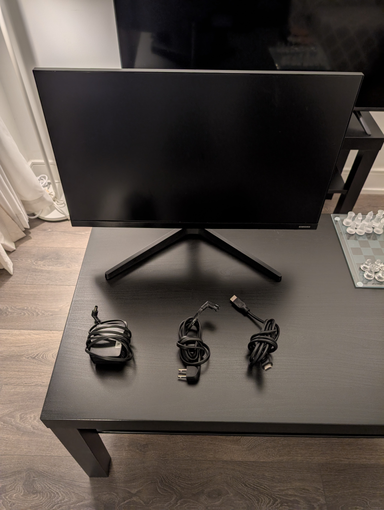 Samsung 24" FHD 75Hz Monitor - All Cables Included
