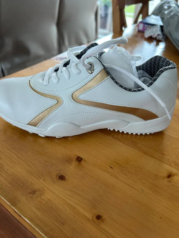 New PGM Golf Shoes - size 6.5 🇨🇦 image indicator(3)