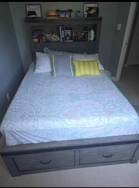 Queen Size Bed Frame with Headboard - photo 4