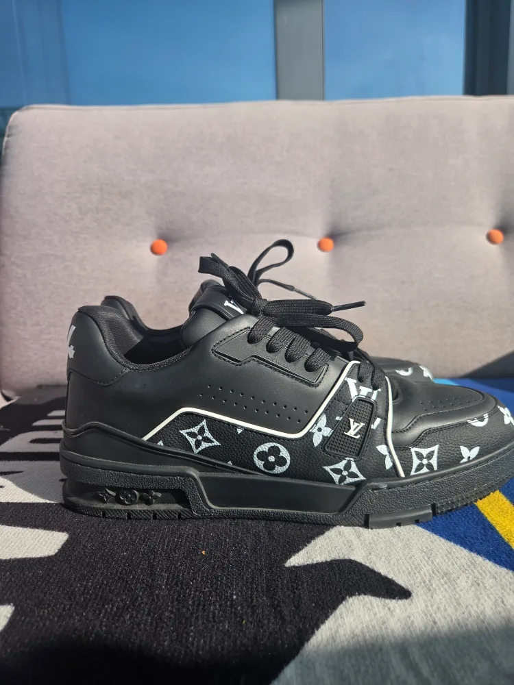 LV Size 9.5 Leather Trainer Sneaker thumbnail