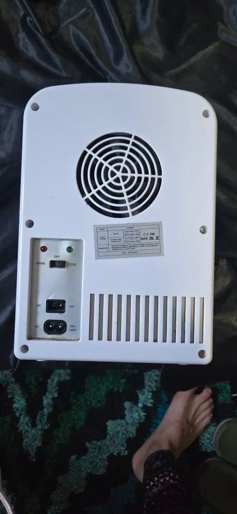 AstroAI Mini Fridge - White image indicator(4)