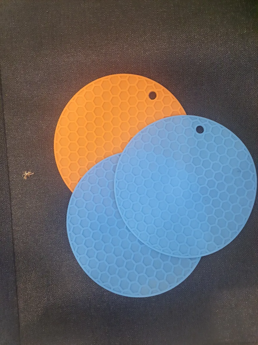 Silicone Trivets - Blue & Orange🇨🇦 thumbnail