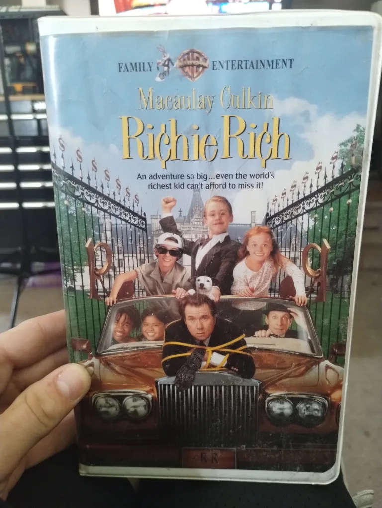 Original Richie Rich VHS tape- Macaulay Culkin thumbnail