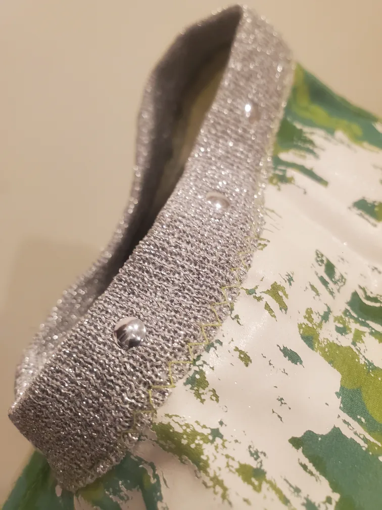 Women's Med Top image indicator(2)