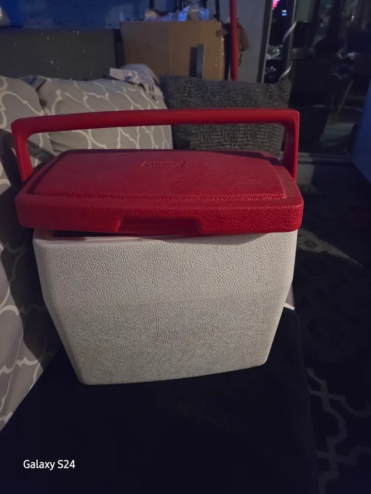 Coleman Lunch Cooler thumbnail