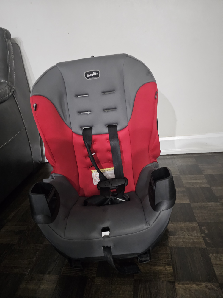 Evenflo Car Seat - Red & Grey - photo 2