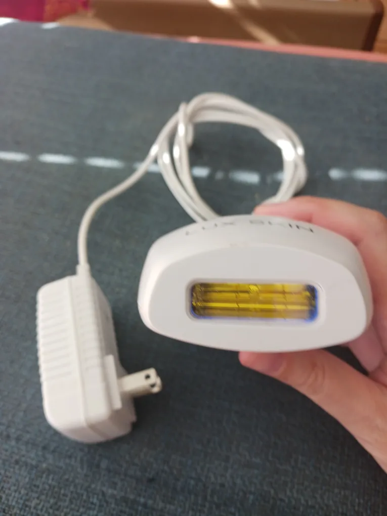 Lux Skin IPL Hair Removal Device image indicator(2)