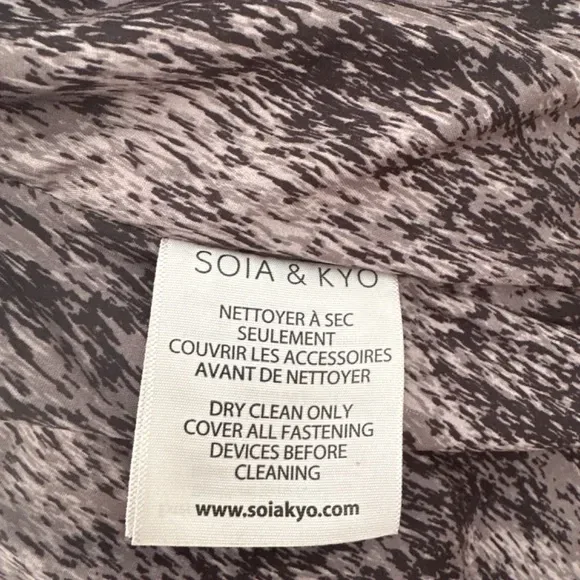 Soia & Kyo Black Puffer Jacket image indicator(5)
