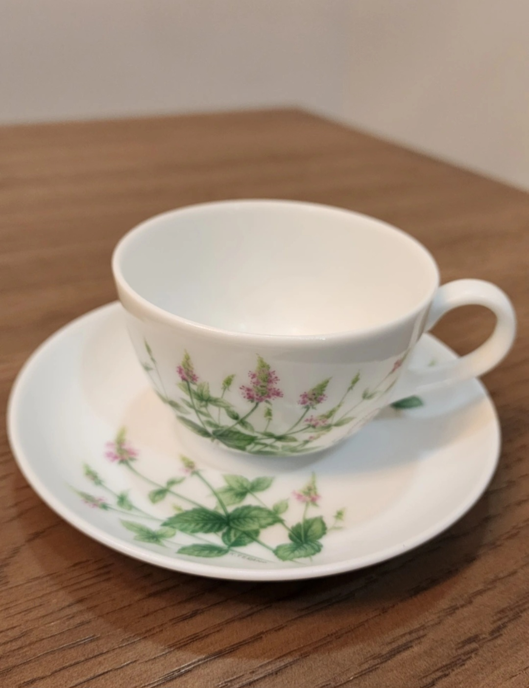 Floral Tea Cup and Saucer Set - photo 3