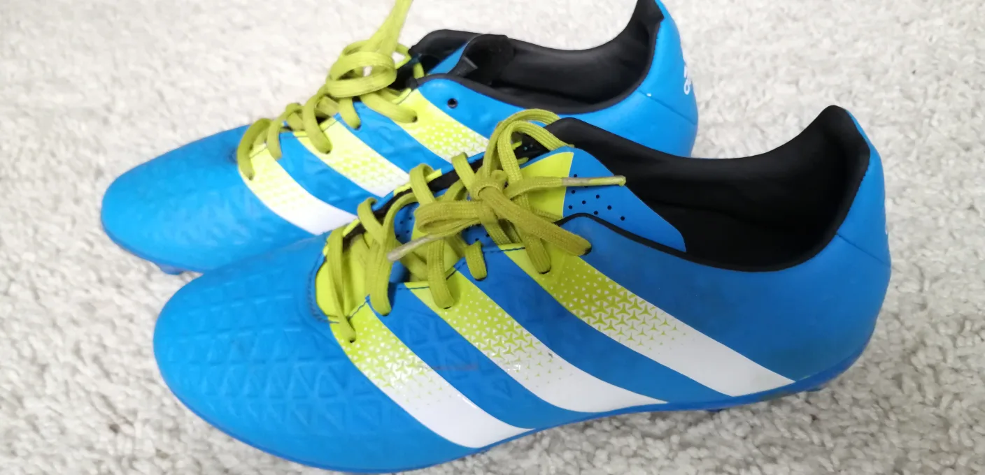 Men's Soccer Shoes Adidas size US8/UK7.5/FR41/JP26 thumbnail