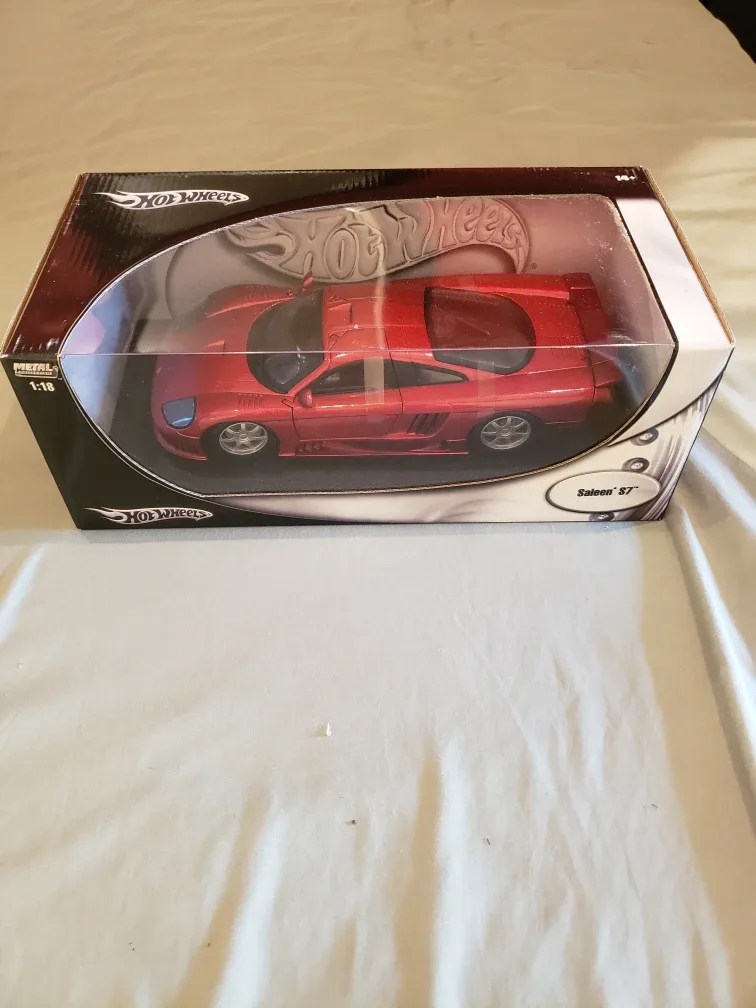 Hot Wheels Saleen S7 1:18 Scale Diecast Car thumbnail
