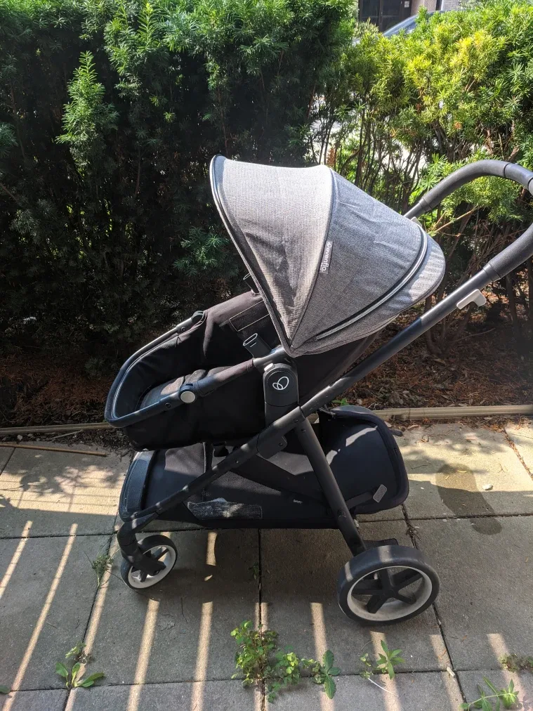 Evenflo Pivot Xplore All-Terrain Stroller Wagon thumbnail