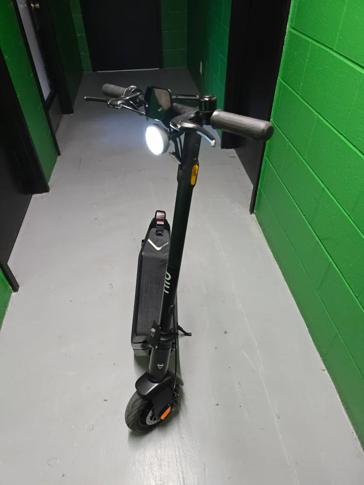 NIU KQI3 PRO Scooter thumbnail