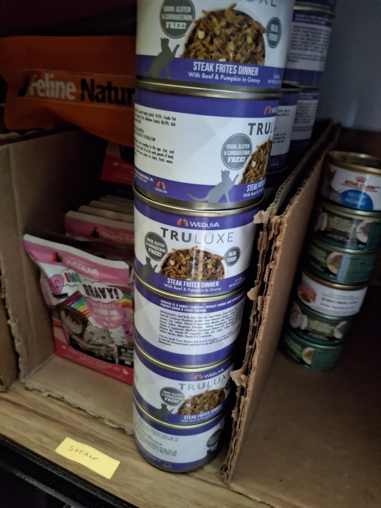 Kidney friendly cat food