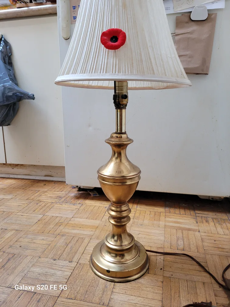 Vintage Gold Table Lamp thumbnail