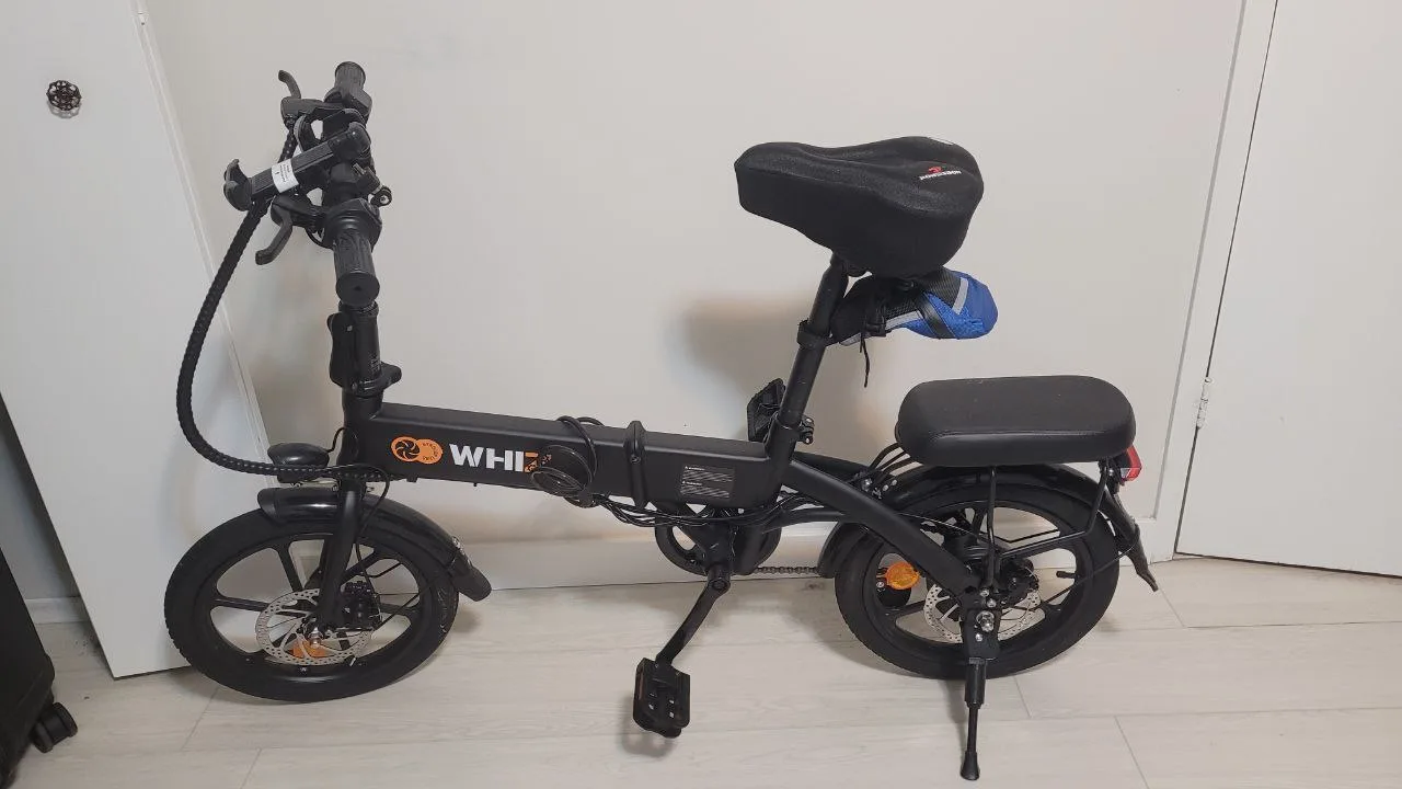 WHIZ Foldable Electric Bike - Like New! image indicator(6)