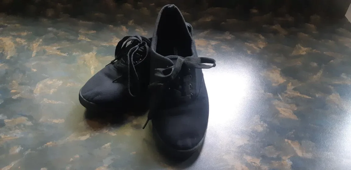 Women's slip on shoes thumbnail
