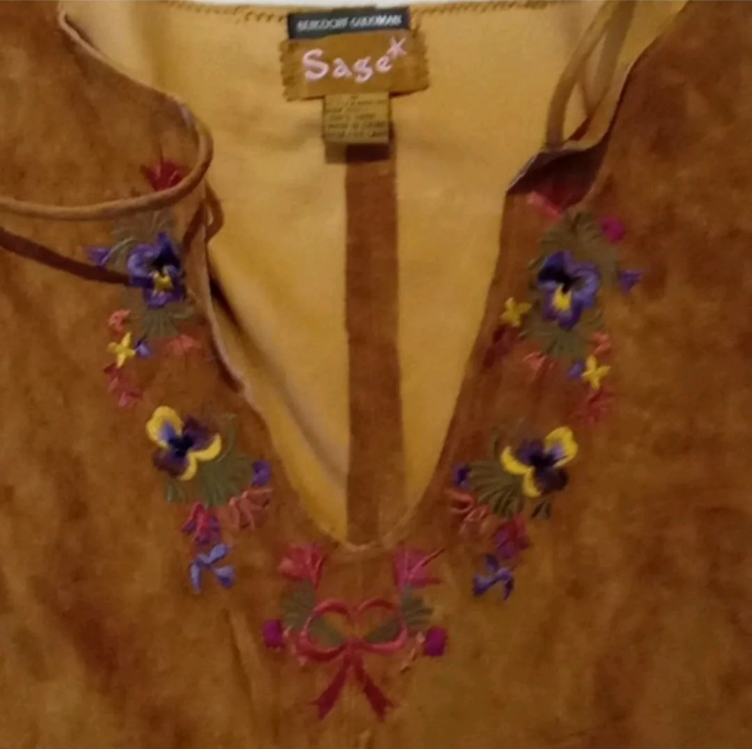 NWT | VINTAGE SAGE SUEDE TOP | M✨️ image indicator(2)