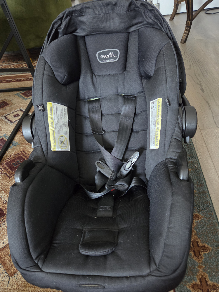 Evenflo Pivot Xpand Travel System