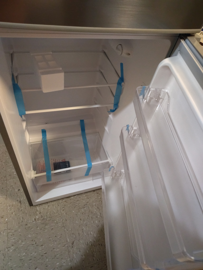 Farberware Apartment Size Refrigerator - photo 3