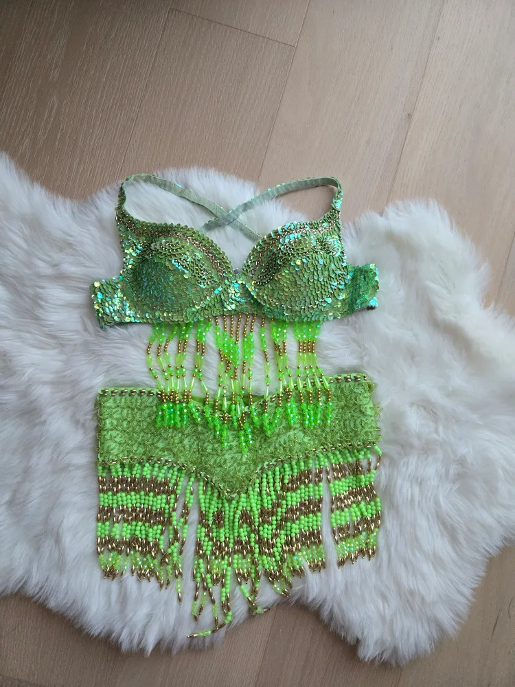 Belly Dance Costume - Size 40 thumbnail
