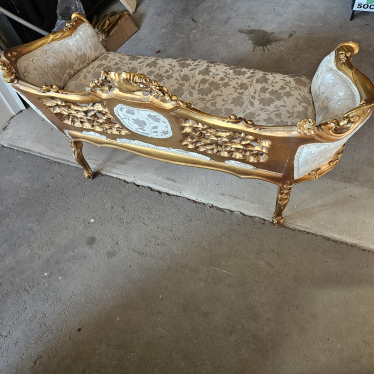 Ornate Gold Accent Settee - photo 2