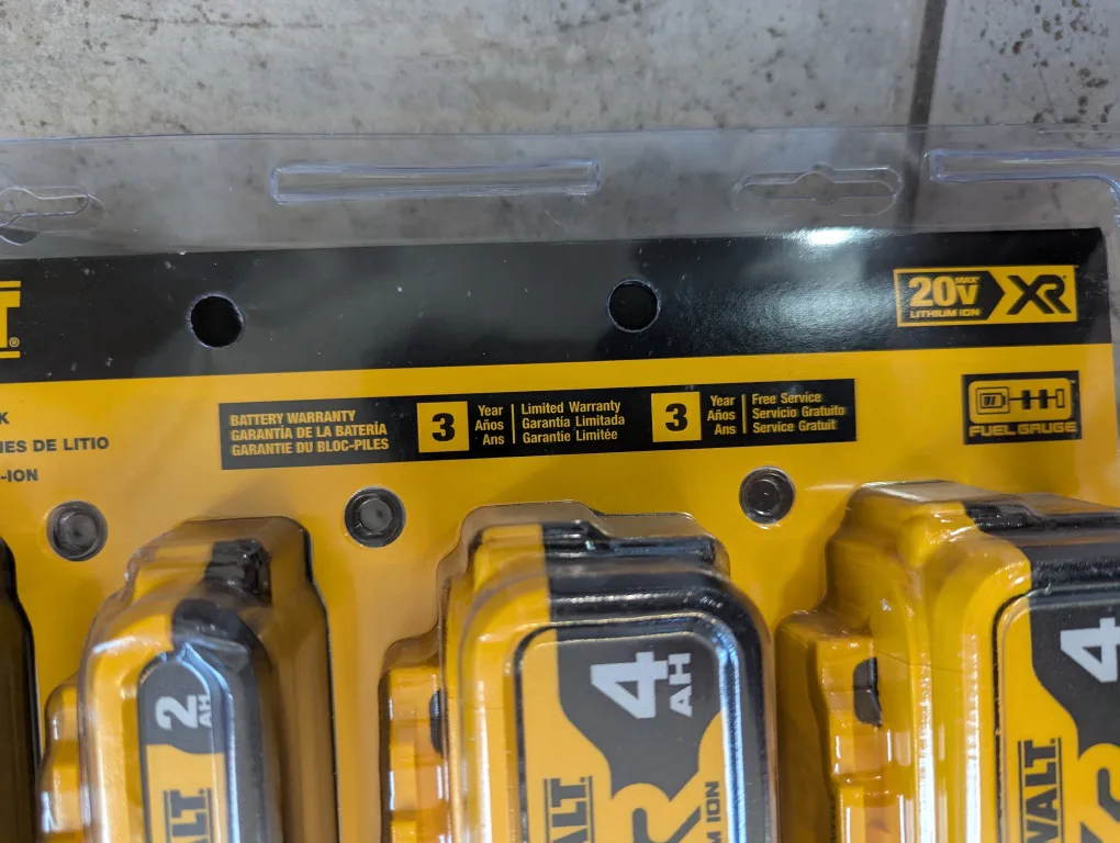 New DeWalt 20V Lithium Ion Batteries - 4 Pack image indicator(3)