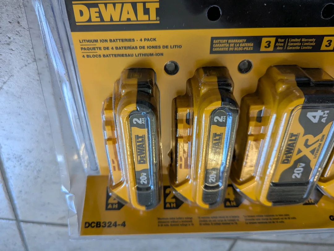 New DeWalt 20V Lithium Ion Batteries - 4 Pack image indicator(5)