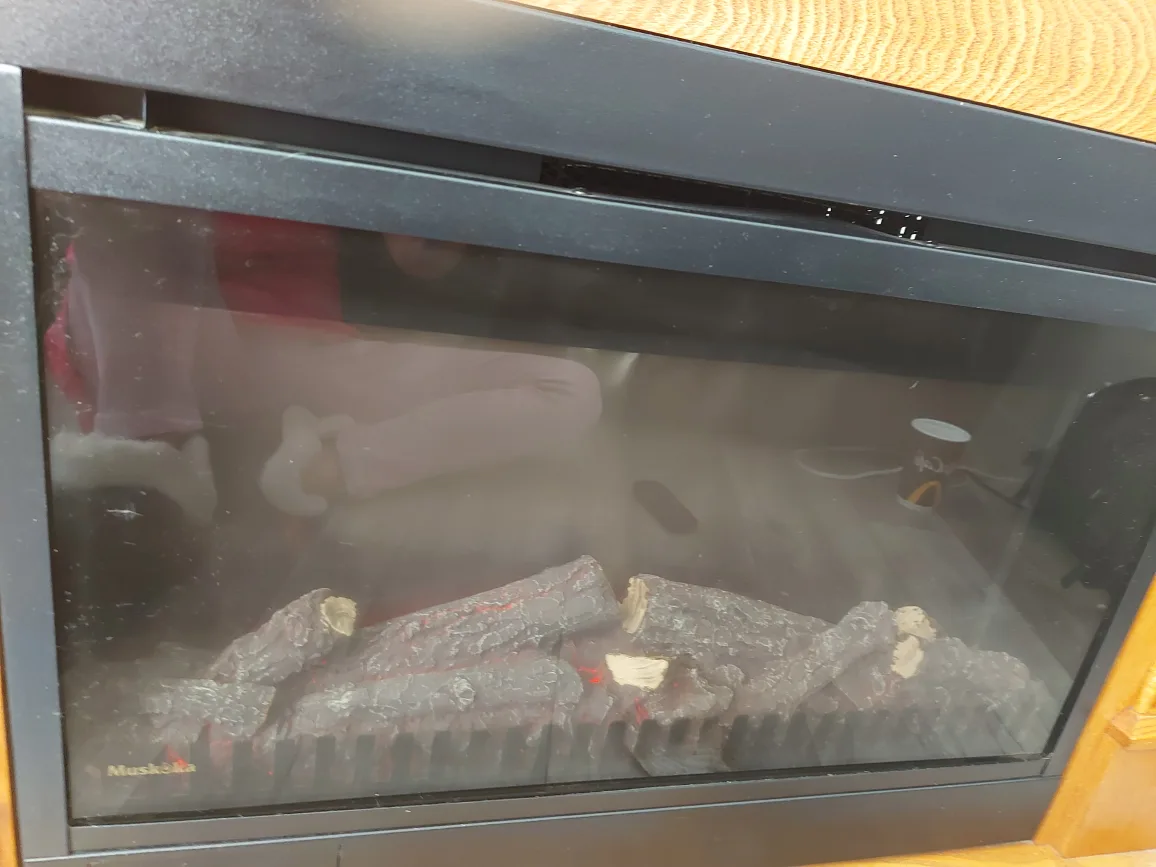 Muskoka Electric Fireplace with Remote image indicator(2)