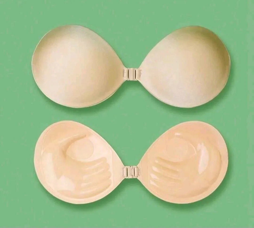 New Beige Strapless Bra - Size D 🇨🇦 image indicator(5)
