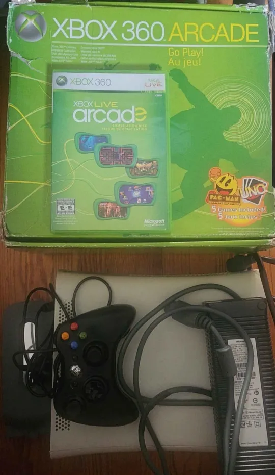 Xbox 360 Arcade Console + Games thumbnail
