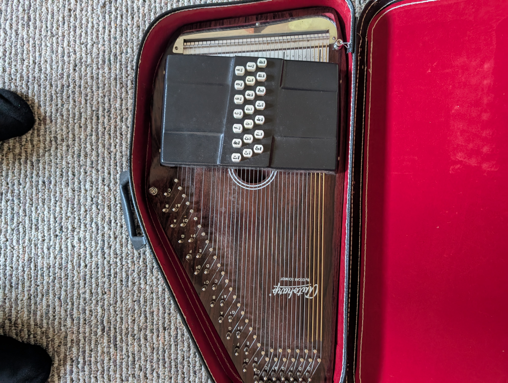 Oscar Schmidt 36 string Autoharp w/ Case - photo 3