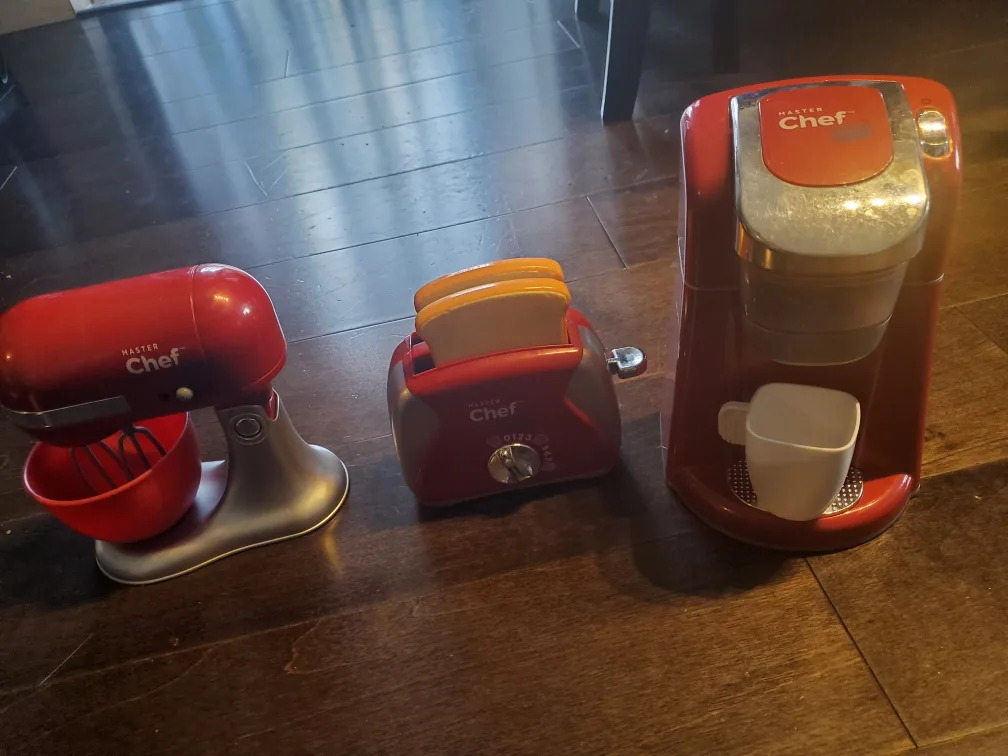 Master Chef Toy Kitchen Appliance Set thumbnail