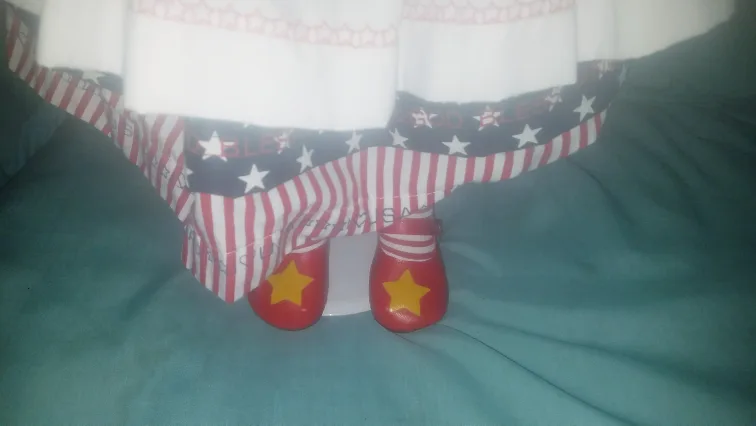 Paradise Galleries Ragtime Molly 24" Doll w Stand and COA image indicator(7)