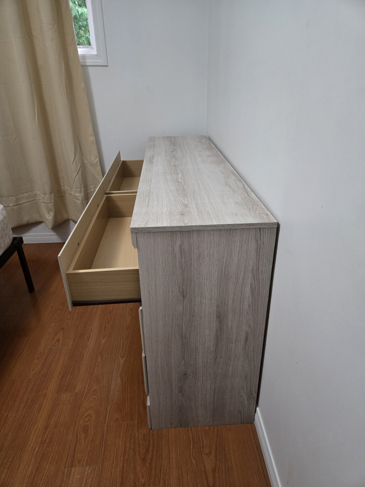 6-Drawer Dresser - Whitewashed Wood - photo 3