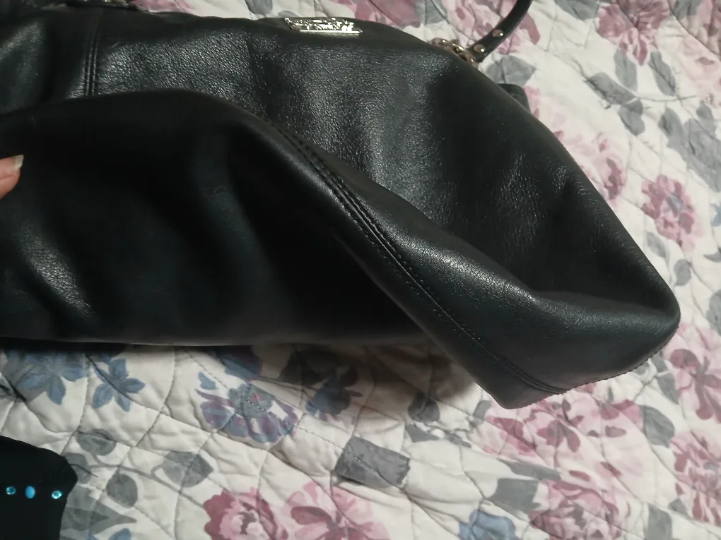 Coach Black authentic Leather Tote Bag image indicator(5)