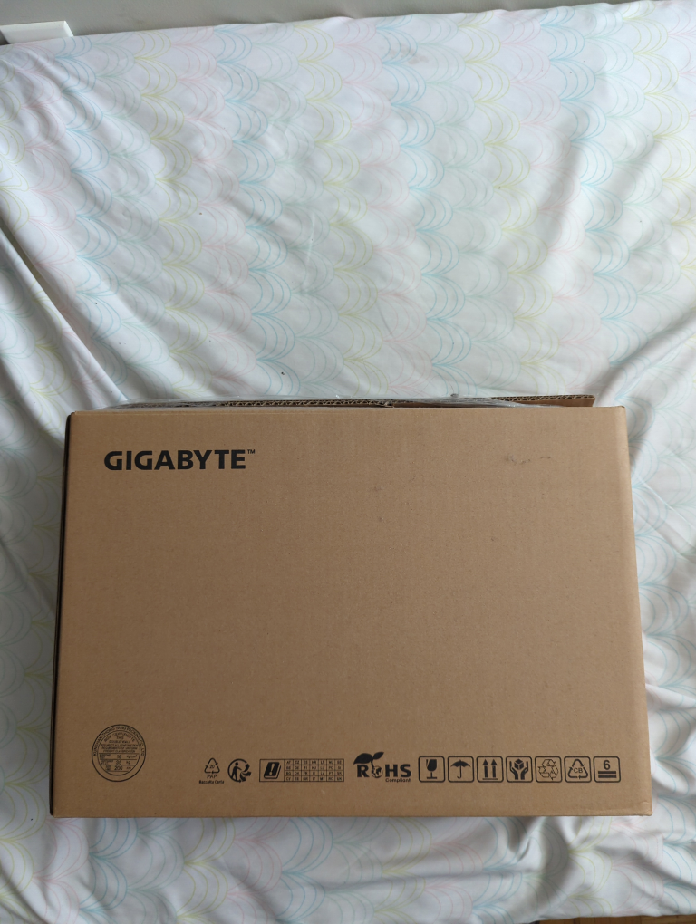 Gigabyte G6 KF Gaming i7-13620H RTX 4060 32GB RAM 1TB Like New - photo 5
