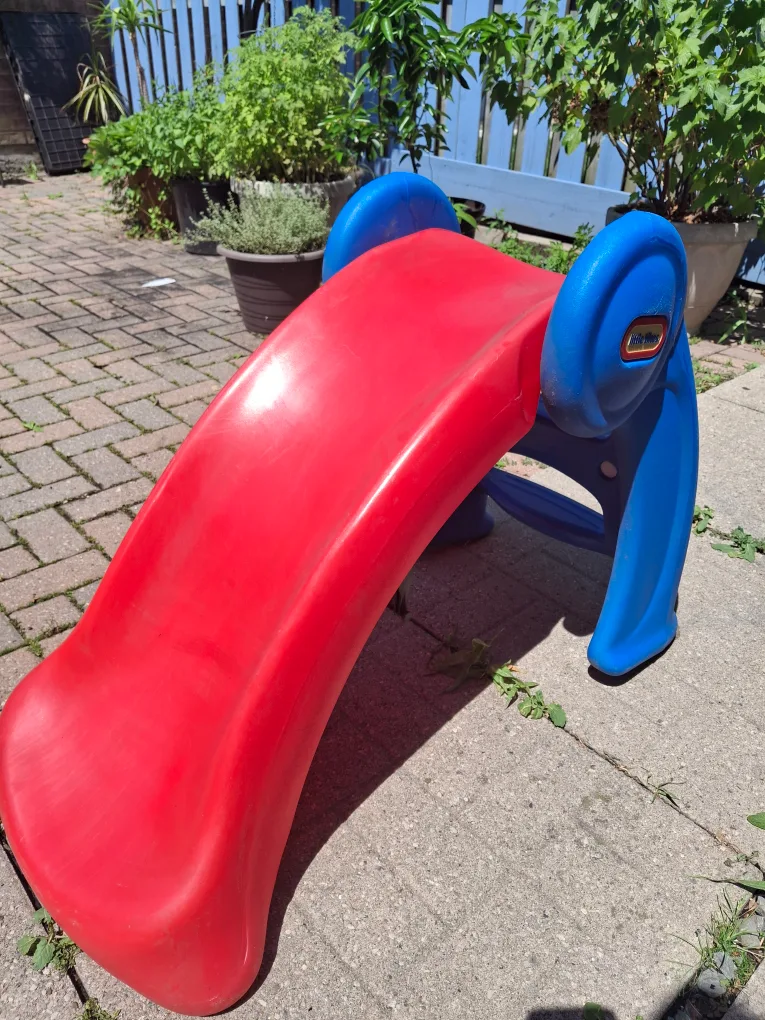 Little Tikes Red & Blue First Slide image indicator(6)