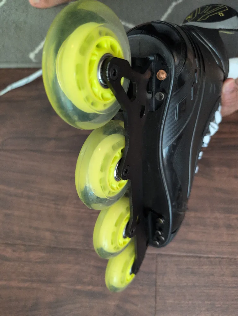 Vic Hockey T3 Inline Skates, Size US 7 image indicator(6)