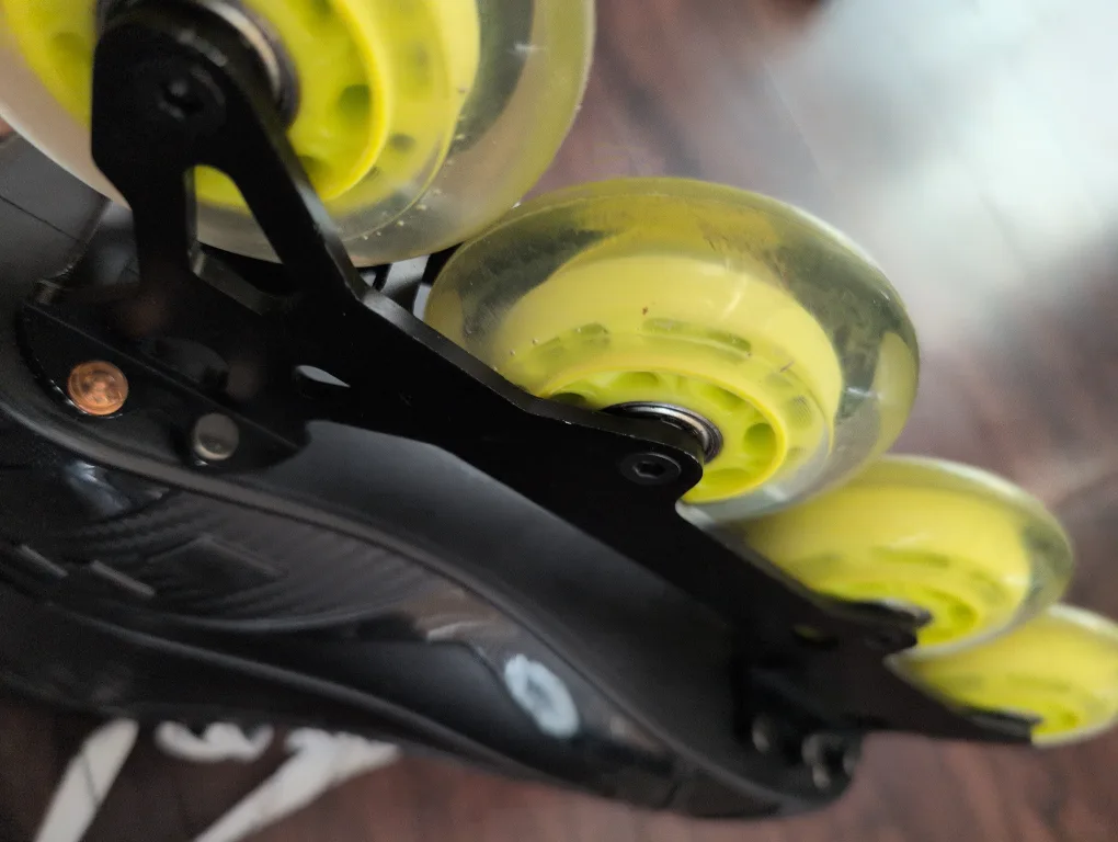 Vic Hockey T3 Inline Skates, Size US 7 image indicator(7)