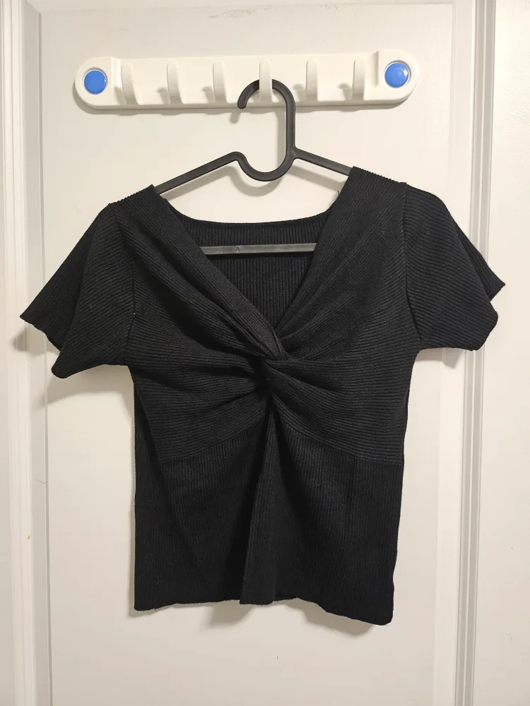 Black Twist Front Top thumbnail