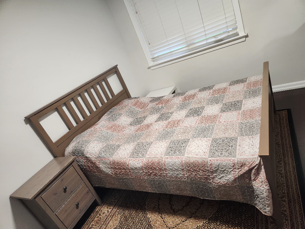 Bedroom Set - Bed, Nightstand, Dresser, Mirror
