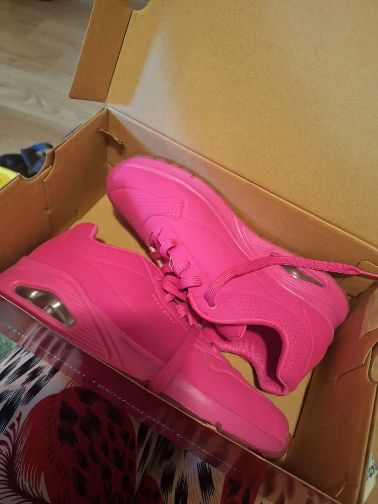 Sketchers Arch Fit Sneakers image indicator(3)