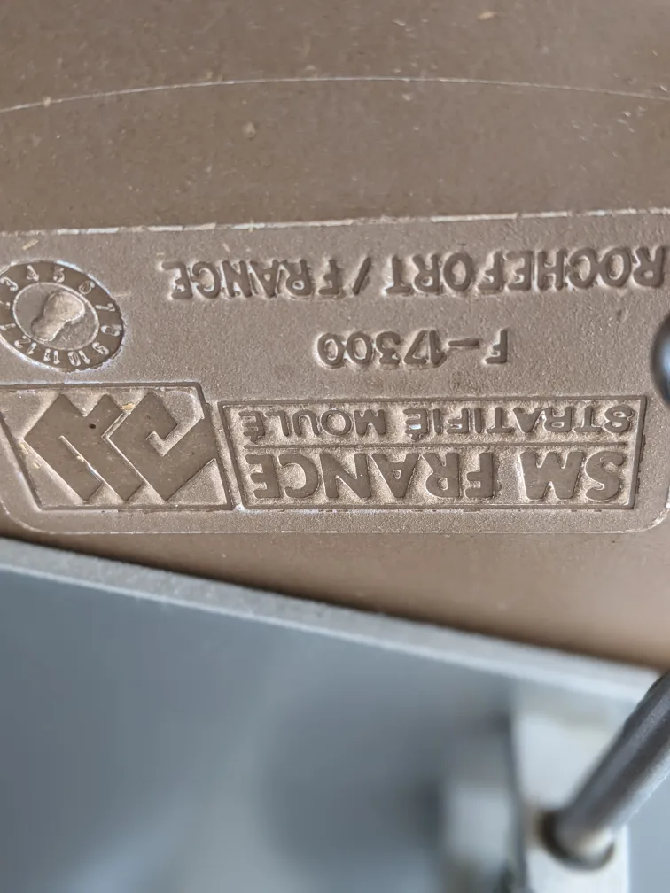 Calligaris Round Side/Bistro Table - Made in France image indicator(5)