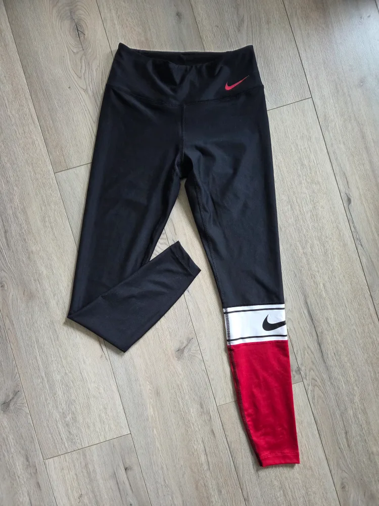 Nike Dri-Fit Leggings thumbnail