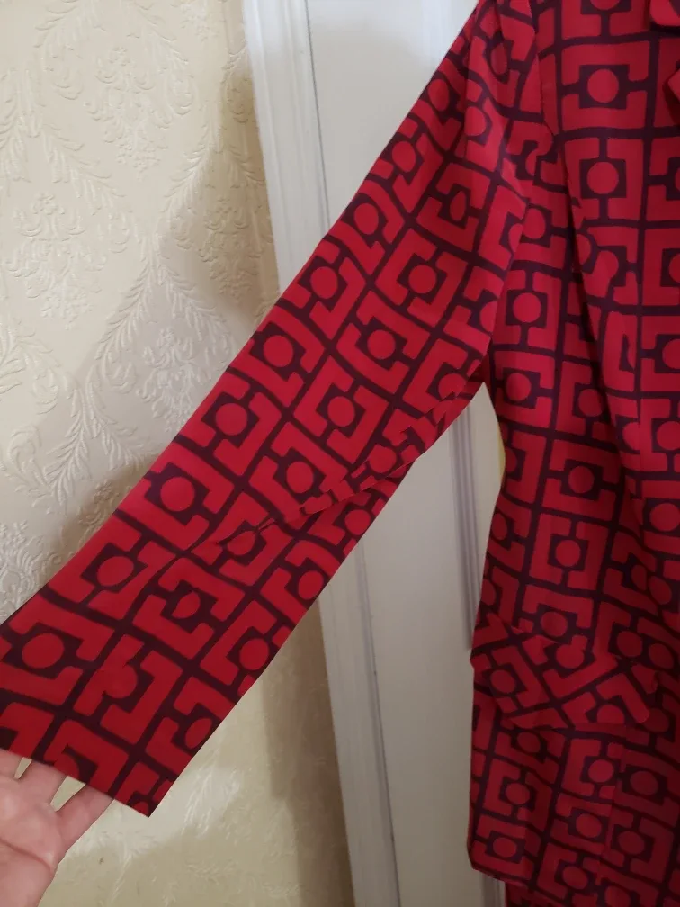 🇨🇦Red & Black Skirt Suit size 14-16 p image indicator(3)