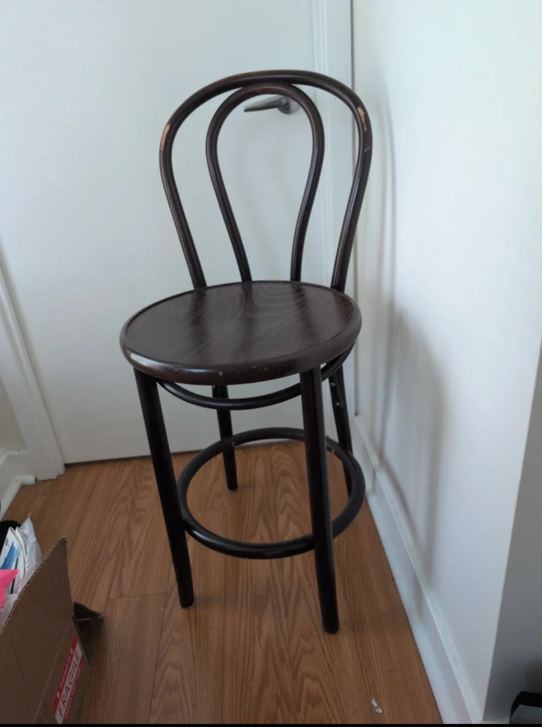 Wooden High chair / Stool 🇨🇦 thumbnail